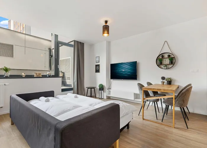 Lam Yacht Club - Terrace 10m2 * Bratysława