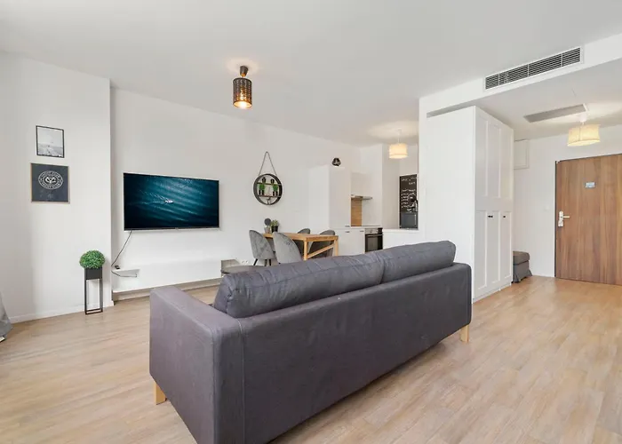 Lam Yacht Club - Terrace 10m2 Apartament