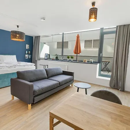 Lam Yacht Club - Terrace 10m2 Апартаменты Братислава